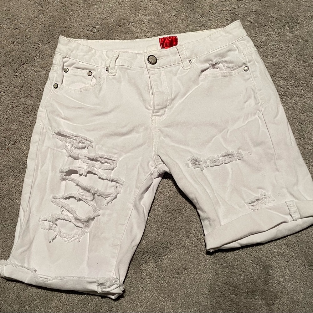 Custom (made by me) Bermuda White Distressed Shorts 🩳